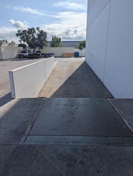 More Photos Of 1250 N Hancock St, Anaheim Warehouse For Lease