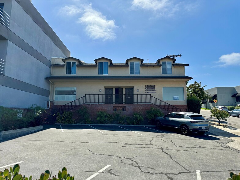 Primary Photo Of 515 N Sepulveda Blvd, Manhattan Beach Office For Lease