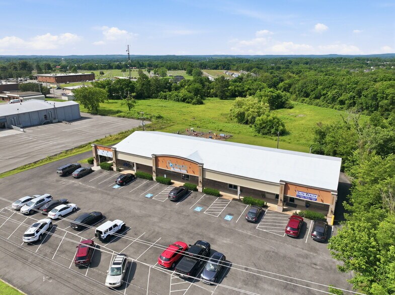 More Photos Of 875 Union St, Shelbyville Storefront Retail Office For Sale