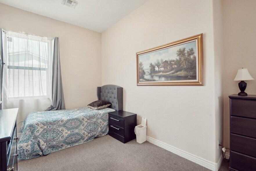 More Photos Of 27215 N 23rd Ln, Phoenix Assisted Living For Sale