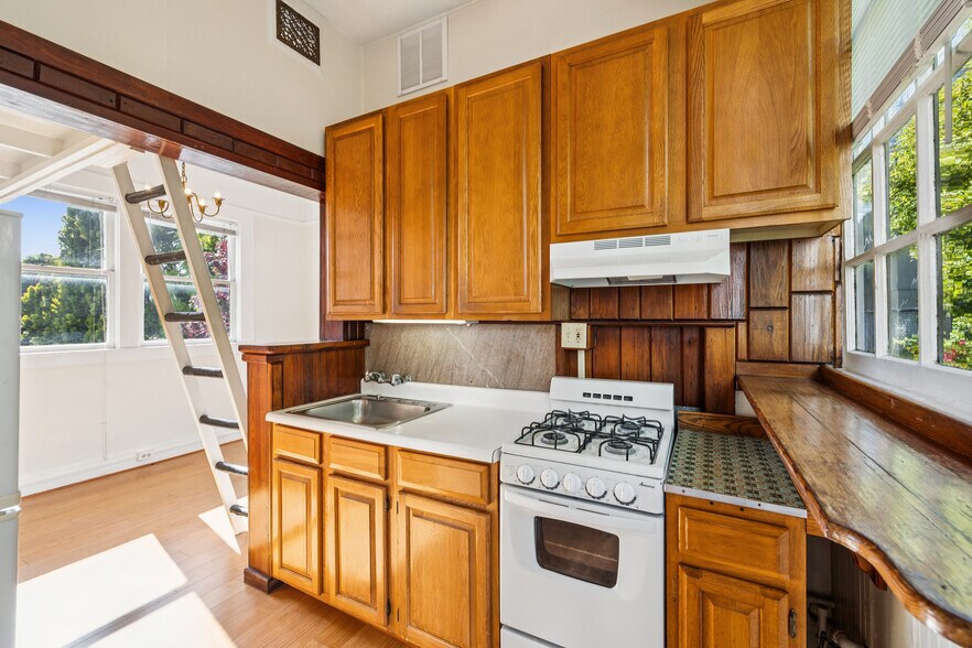 More Photos Of 2332-2334 California Street, San Francisco Apartments For Sale