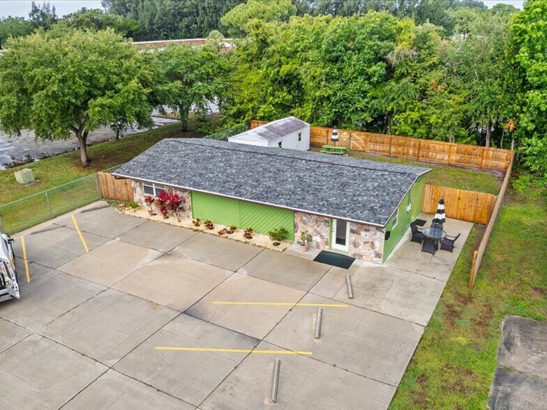 More Photos Of 1452 Bellaire Ln NE, Palm Bay Freestanding For Sale