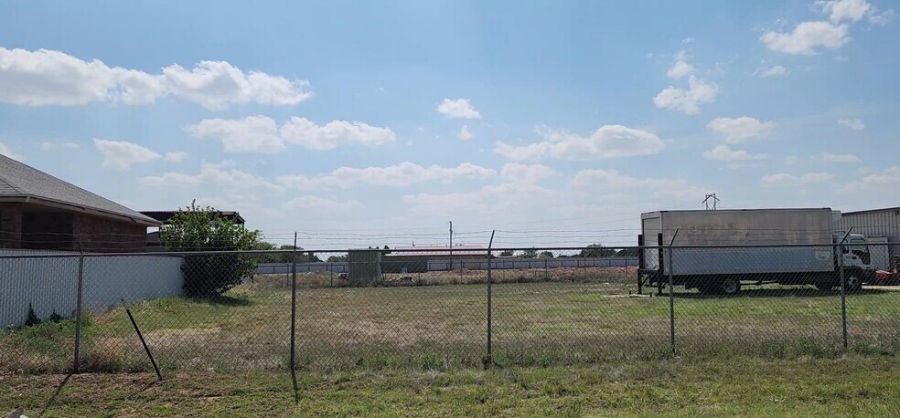Primary Photo Of 10630 Private Road 1310, Wolfforth Industrial For Sale
