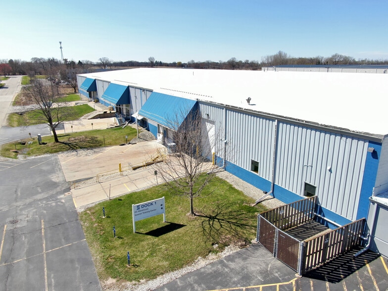 More Photos Of W395N5701 Frontier Rd, Oconomowoc Manufacturing For Lease