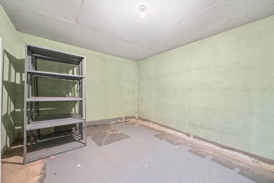 More Photos Of 861-863 Broadway, Bayonne General Retail For Sale