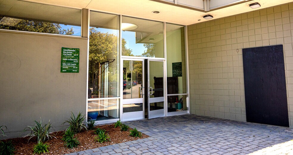 More Photos Of 721 Colorado Ave, Palo Alto Office For Sale