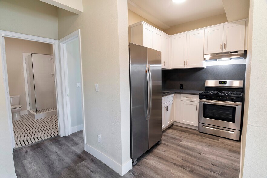 More Photos Of 1703 Toberman St, Los Angeles Apartments For Sale