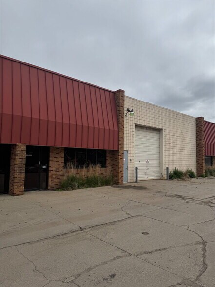 More Photos Of 33380-33386 Groesbeck Hwy, Fraser Industrial For Sale