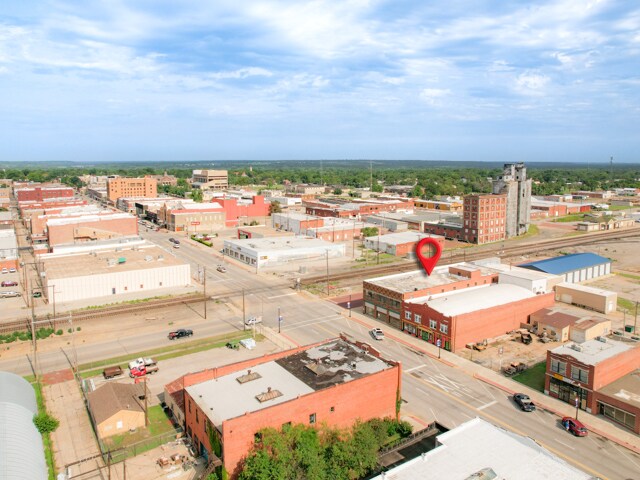 More Photos Of 200 W Grand Ave, Ponca City Warehouse For Sale