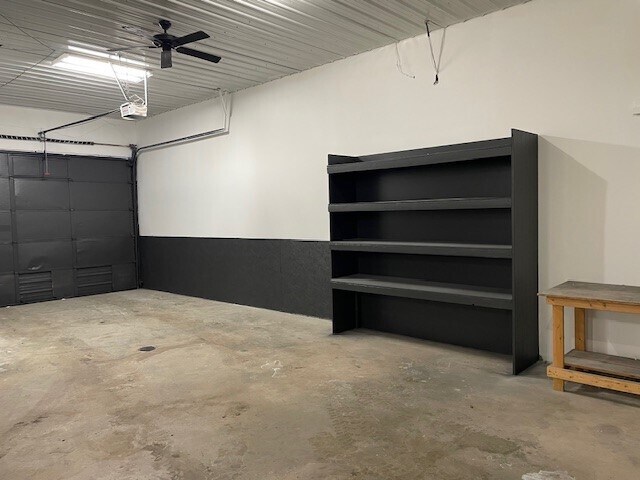 More Photos Of 8858-8898 Louisiana St, Merrillville Light Distribution For Lease