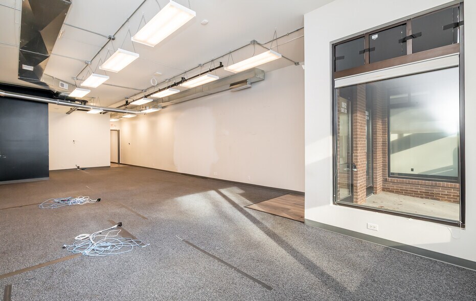 More Photos Of 10612-10614 Meeting St, Prospect Storefront Retail Office For Lease