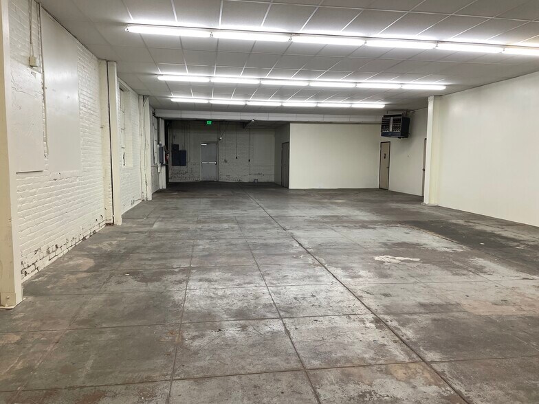 More Photos Of 4901 Huntington Dr N, Los Angeles Storefront For Lease