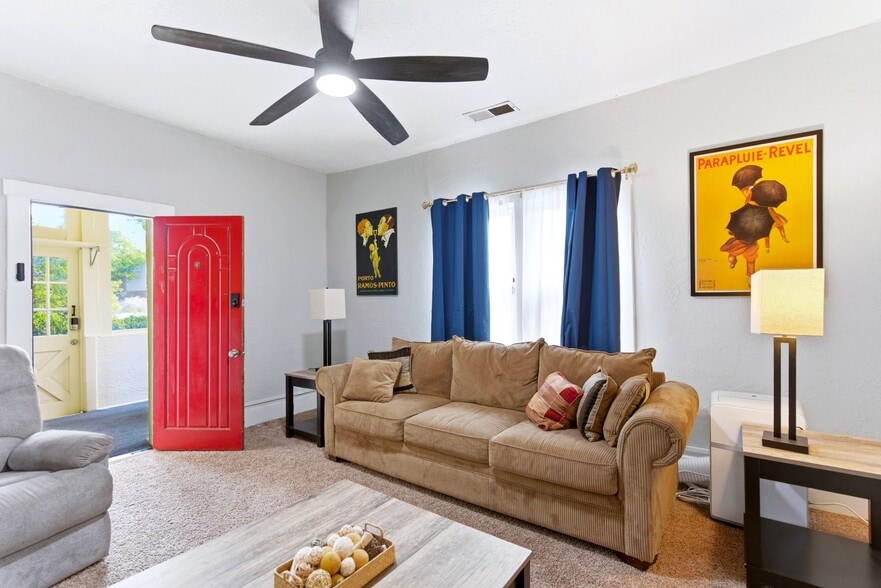 More Photos Of 615 Keleher Ave NW, Albuquerque Flex For Sale