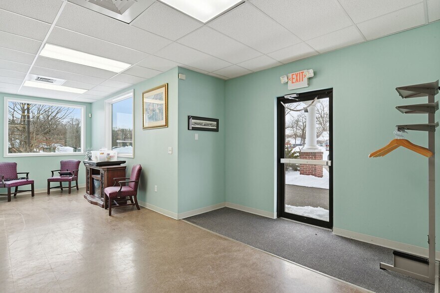 More Photos Of 2 Foxwood Dr, Windsor Locks Medical For Sale