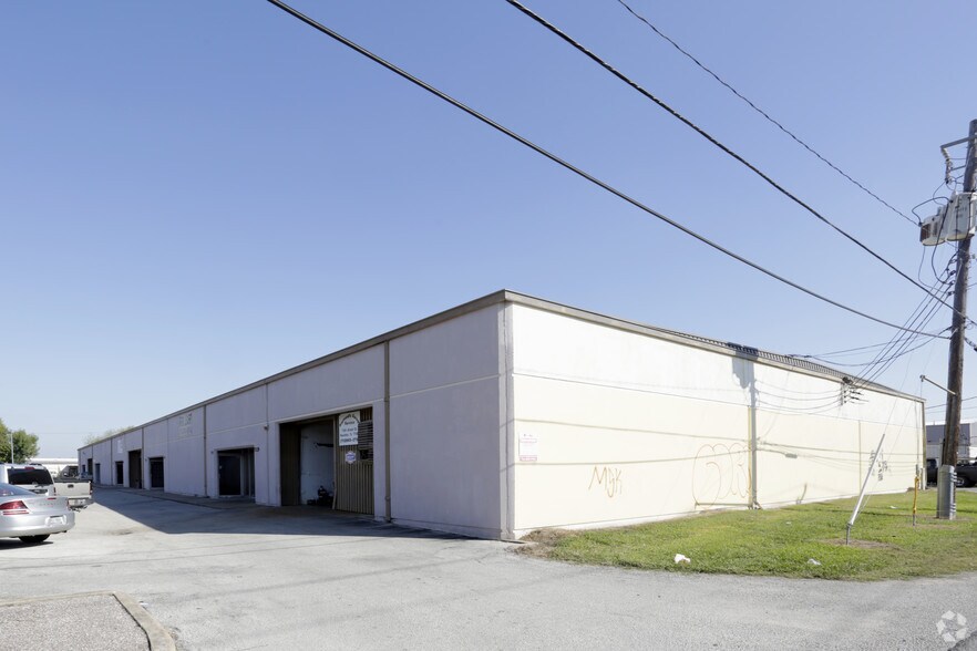 More Photos Of 7111-7129 Atwell Dr, Houston Warehouse For Lease