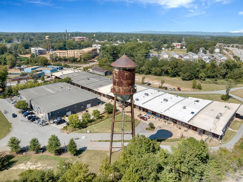 Primary Photo Of 1320 Hampton Avenue Ext, Greenville Storefront Retail Office For Lease