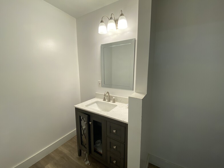 More Photos Of 472 W Main St, Tilton Warehouse For Sale