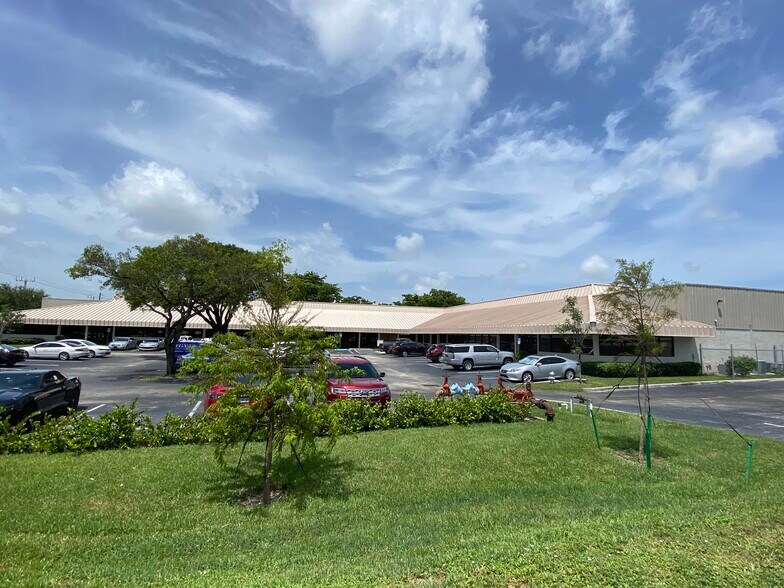 Primary Photo Of 290 SW 12th Ave, Pompano Beach Warehouse For Lease
