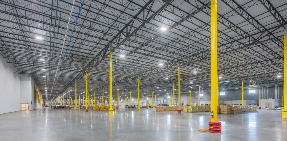 More Photos Of 4260 Pleasant Rd, Fort Mill Manufacturing For Lease