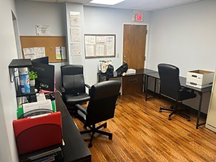 More Photos Of 5333 N Dixie Hwy, Oakland Park Medical For Lease