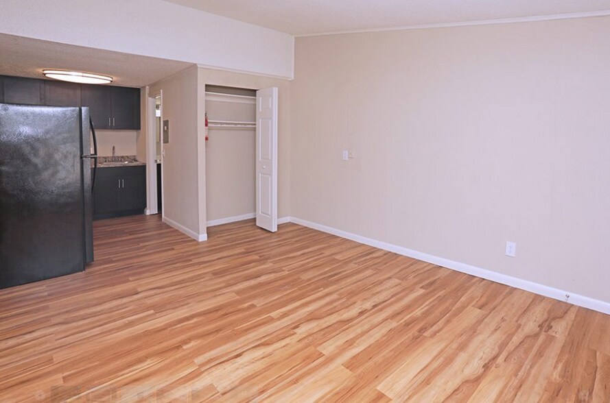 More Photos Of 1258 Sunset Blvd, Jesup Multifamily For Sale