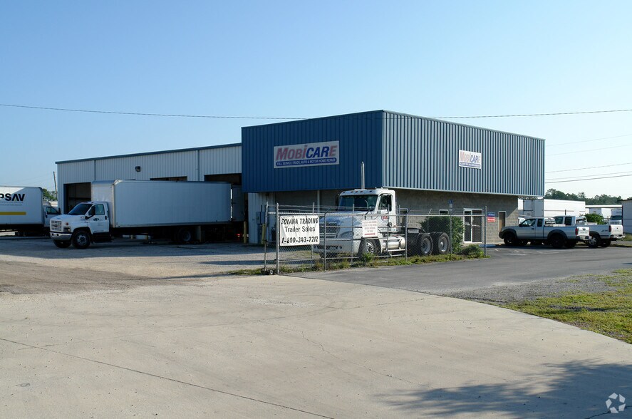 More Photos Of 931 Thorpe Rd, Orlando Warehouse For Lease