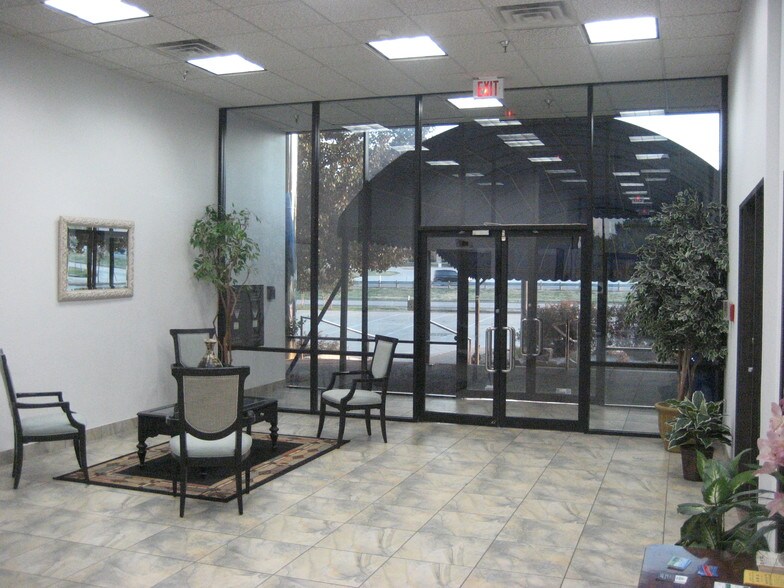 More Photos Of 3939 E US Highway 80, Mesquite Office For Lease