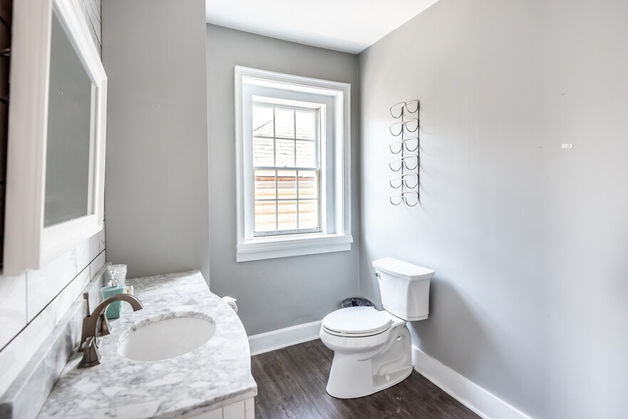 More Photos Of 121 S Main St, Waynesville Hospitality For Sale