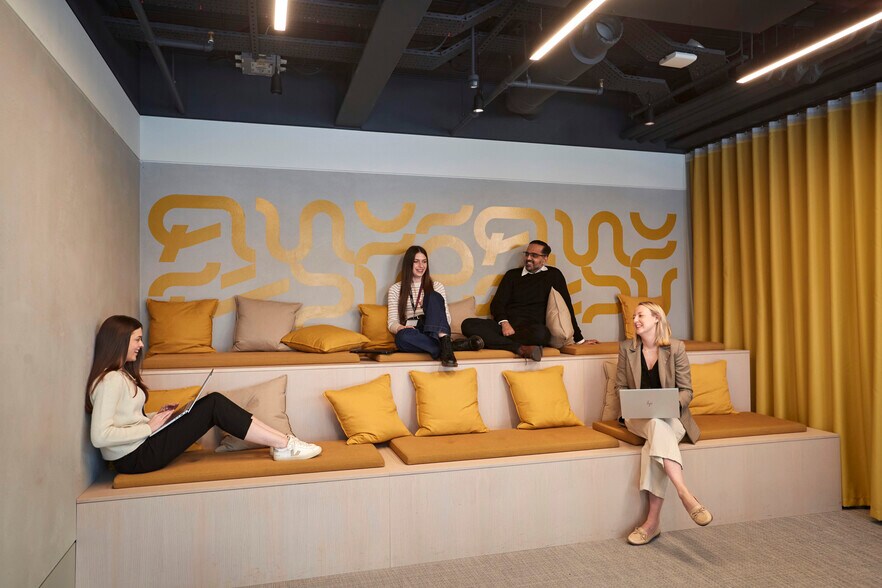 More Photos Of 20 Farringdon St, London Coworking Space