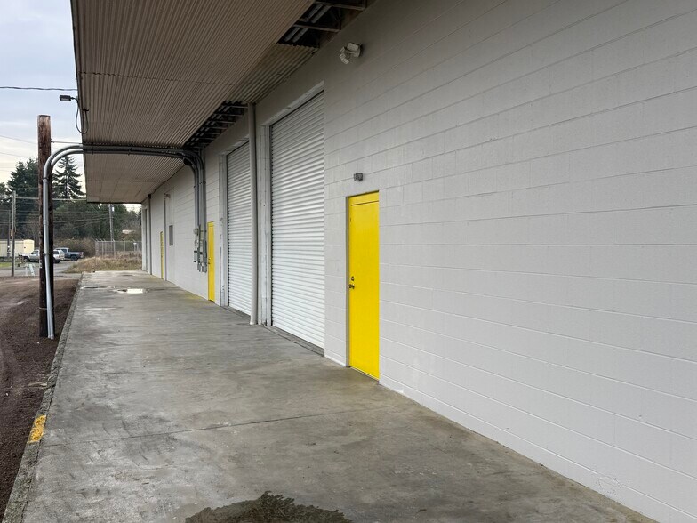 More Photos Of 212 N Gales St, Port Angeles Warehouse For Lease