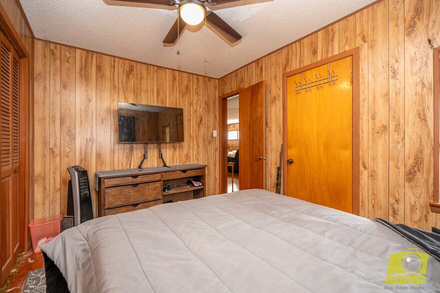 More Photos Of 425 Highland Park, Robert Lee Flex For Sale
