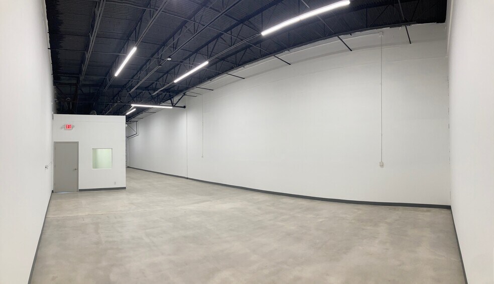 More Photos Of 3132 Fortune Way, Wellington Warehouse For Lease