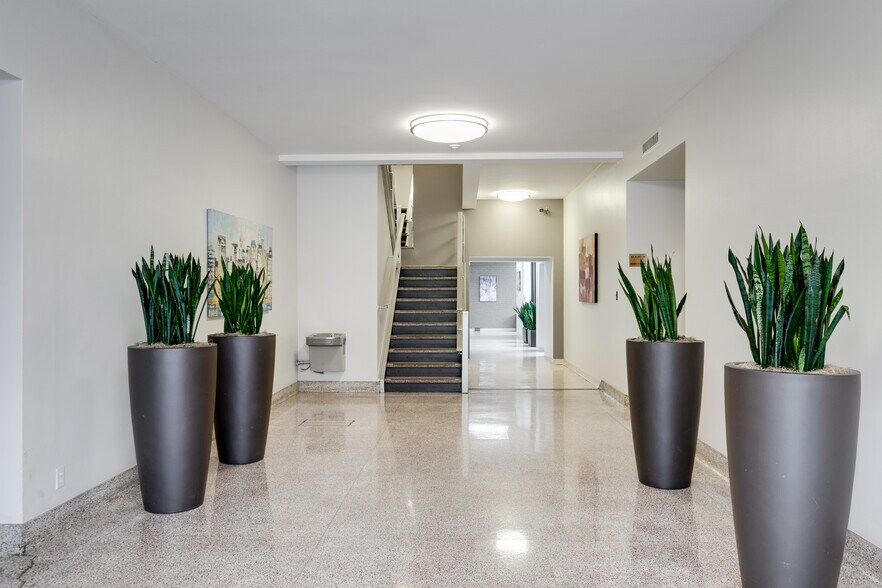 More Photos Of 2025 E Main St, Richmond Office For Lease