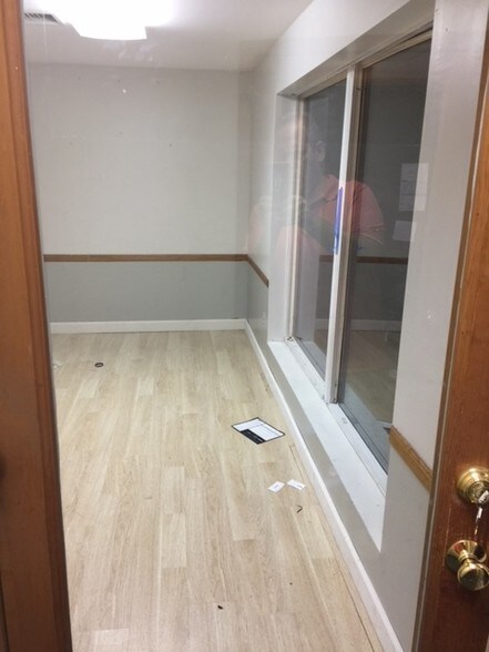 More Photos Of 1910 Washington Valley Rd, Martinsville Storefront Retail Office For Sale