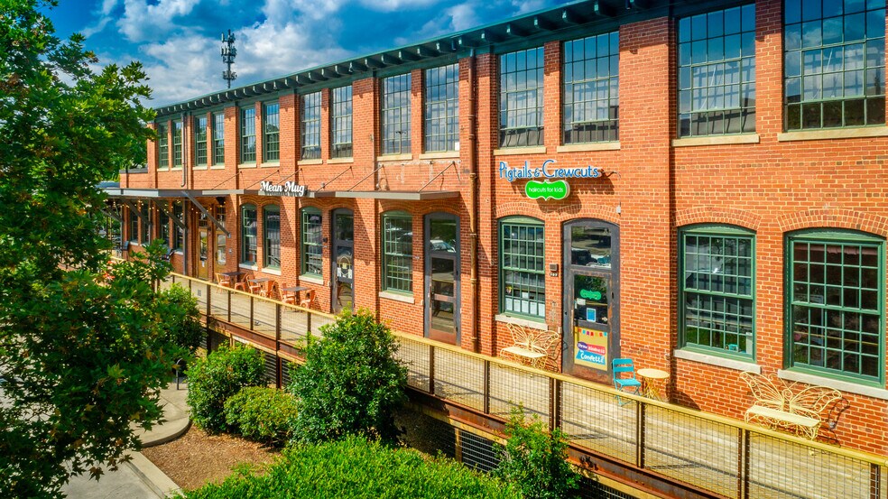 More Photos Of 205 Manufacturers Rd, Chattanooga General Retail For Lease