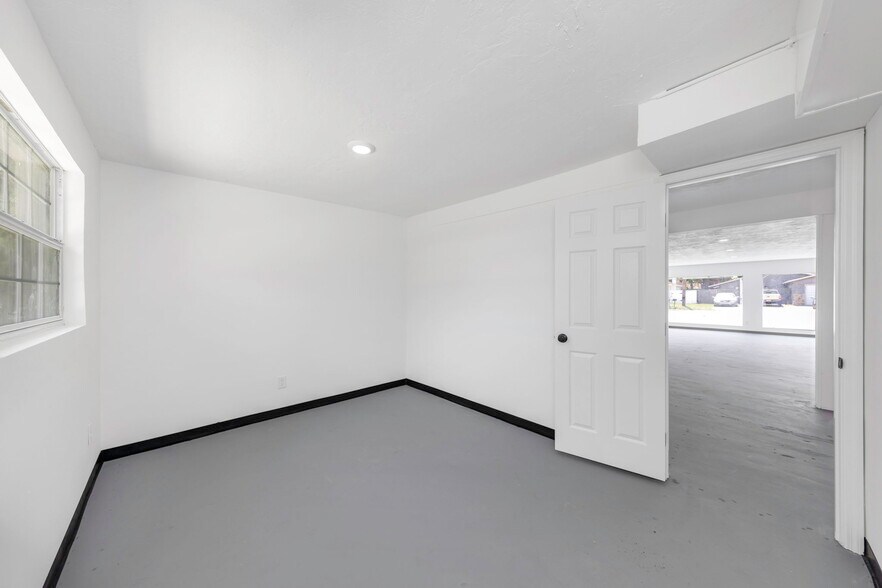 More Photos Of 6219 Massachusetts Ave, New Port Richey Freestanding For Lease