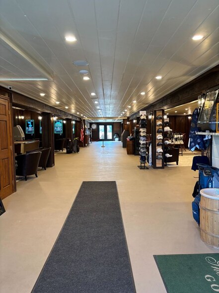More Photos Of 134 Golf Club Cir, Front Royal Golf Course Driving Range For Sale
