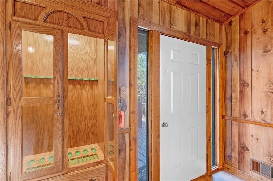 More Photos Of 1345 Ronald Reagan Blvd, Cumming Showroom For Sale