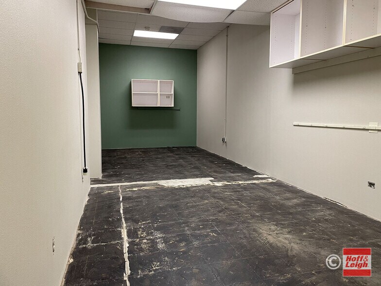 More Photos Of 1399 Carr St, Lakewood Freestanding For Lease