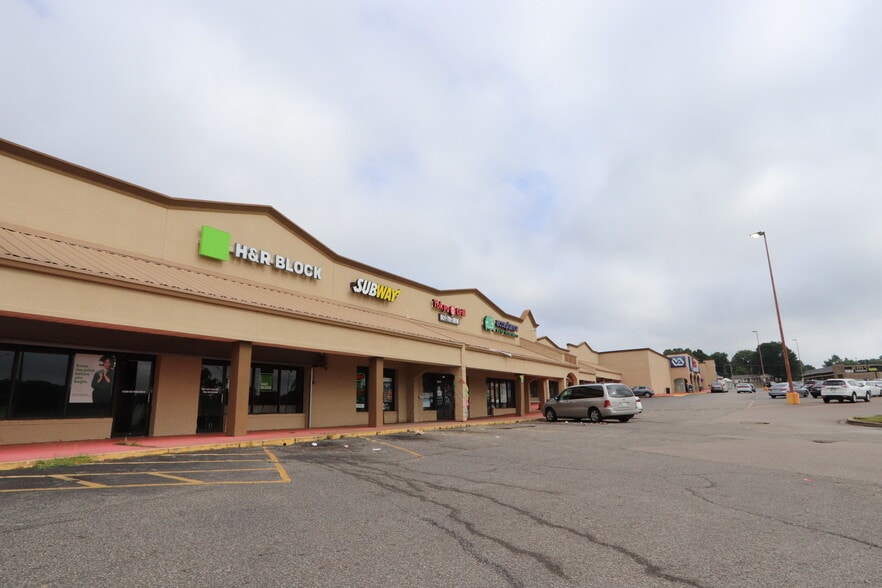 More Photos Of 3425-3473 Austin Peay Hwy, Memphis Unknown For Lease