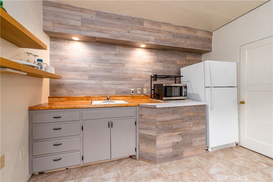 More Photos Of 38797 California 41, Oakhurst Apartments For Lease