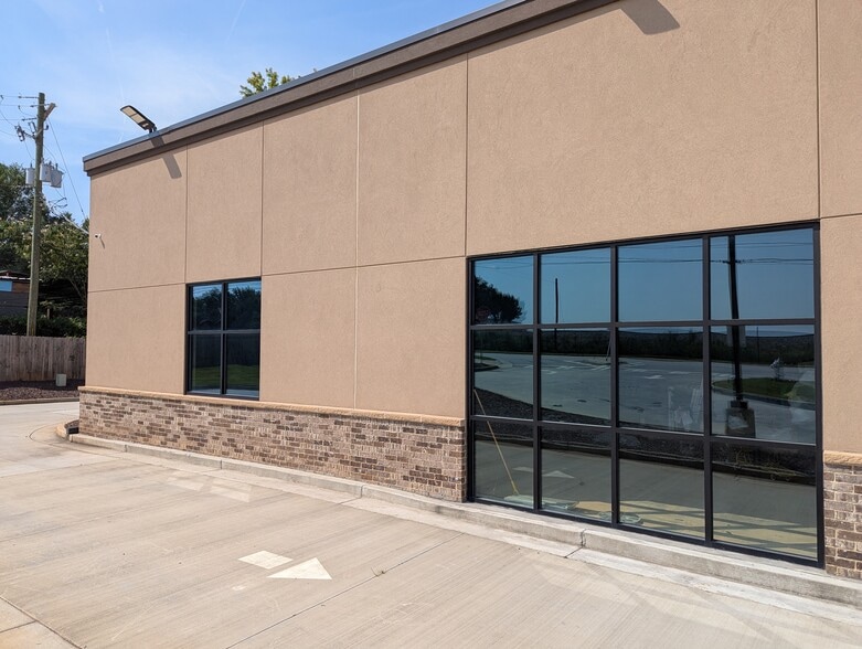 More Photos Of 1509 Old Concord Rd SE, Marietta Convenience Store For Lease