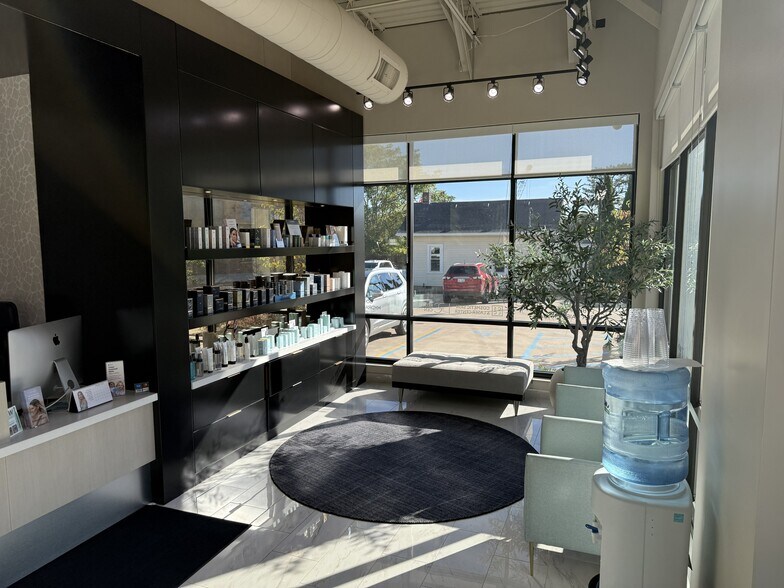 More Photos Of 116 Mill St, Fenton Medical For Sale