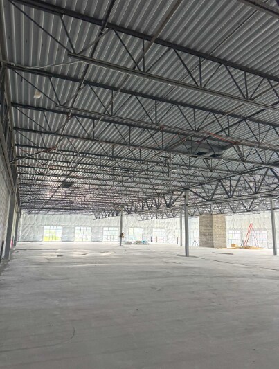 More Photos Of 625 N Highway Dr, Fenton Warehouse For Lease