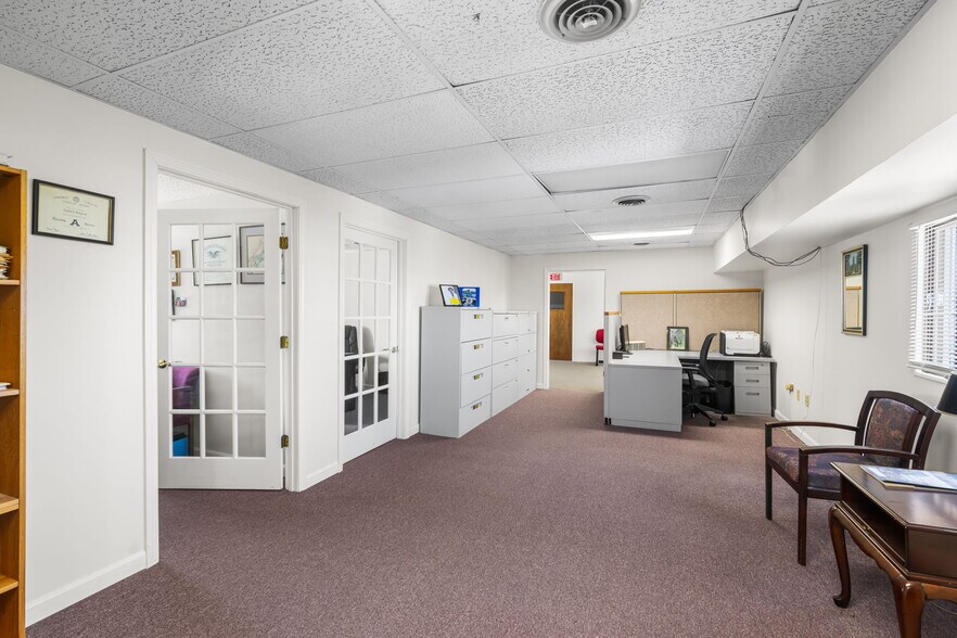 More Photos Of 1399 Washington St, Hanover Office For Sale