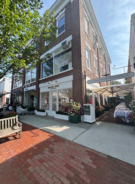 More Photos Of 30 Main St, Southampton Office For Lease