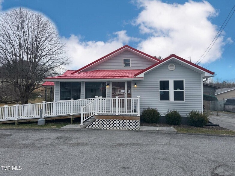 Primary Photo Of 404 Hurricane Rd NE, Wise Medical For Sale