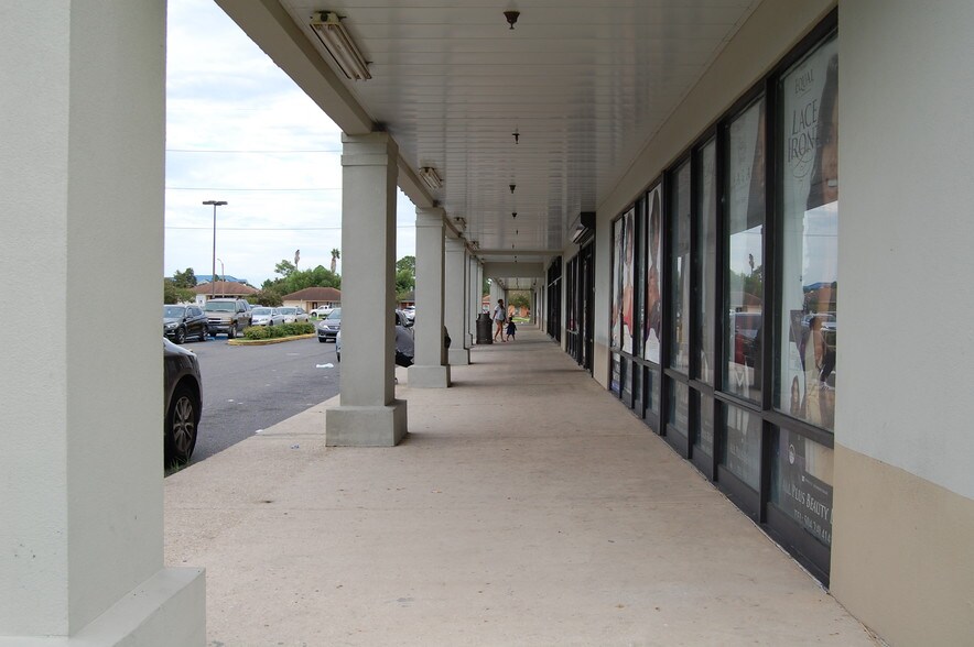 More Photos Of 7500 Bullard Ave, New Orleans Storefront For Lease