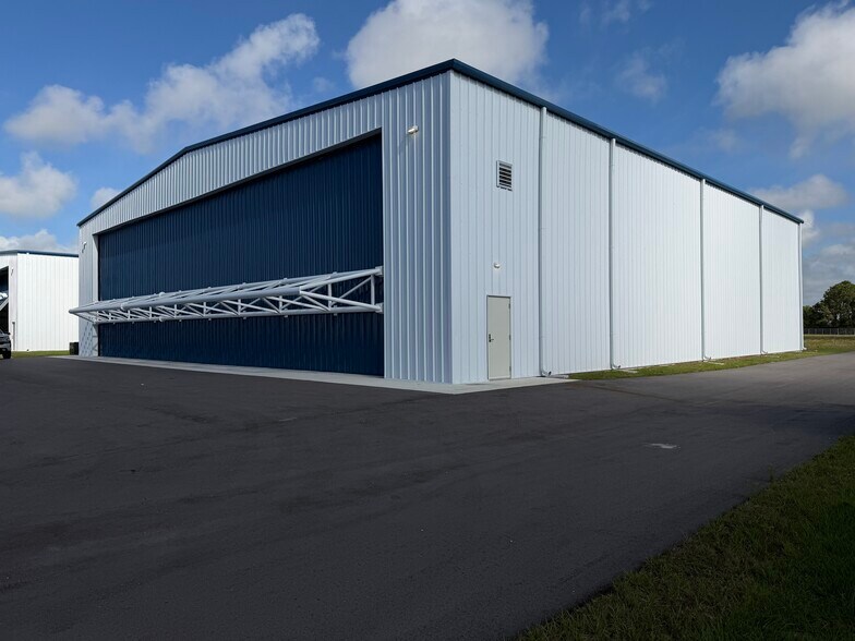 Primary Photo Of 229 Airpark Blvd, Immokalee Specialty For Sale