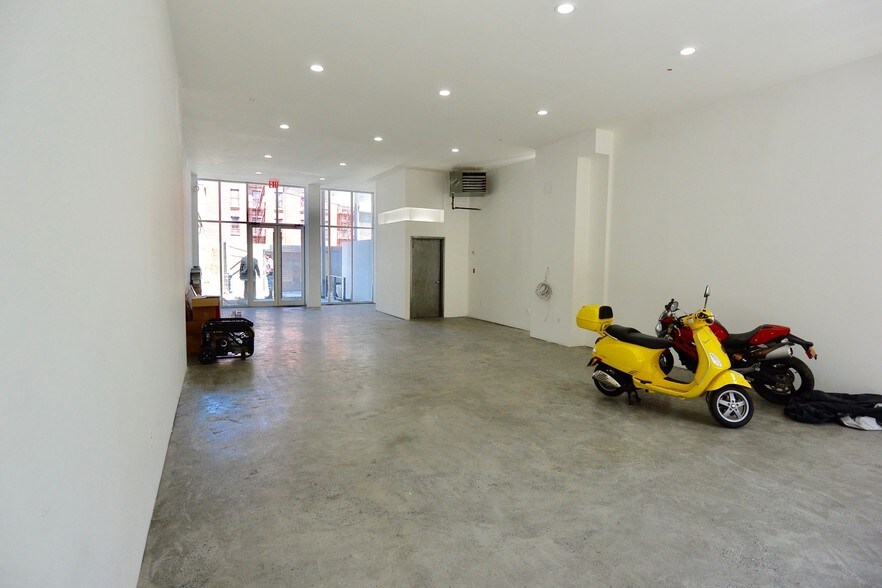 More Photos Of 922 Atlantic Ave, Brooklyn Storefront Retail Office For Lease